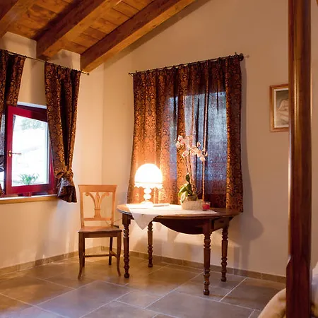 A' La Table Du Sommelier D Hotes Saint-Vincent