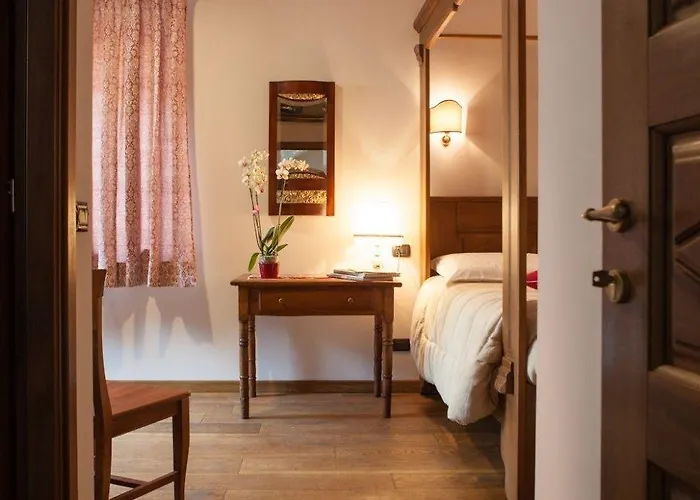 A' La Table Du Sommelier D Hotes 3*